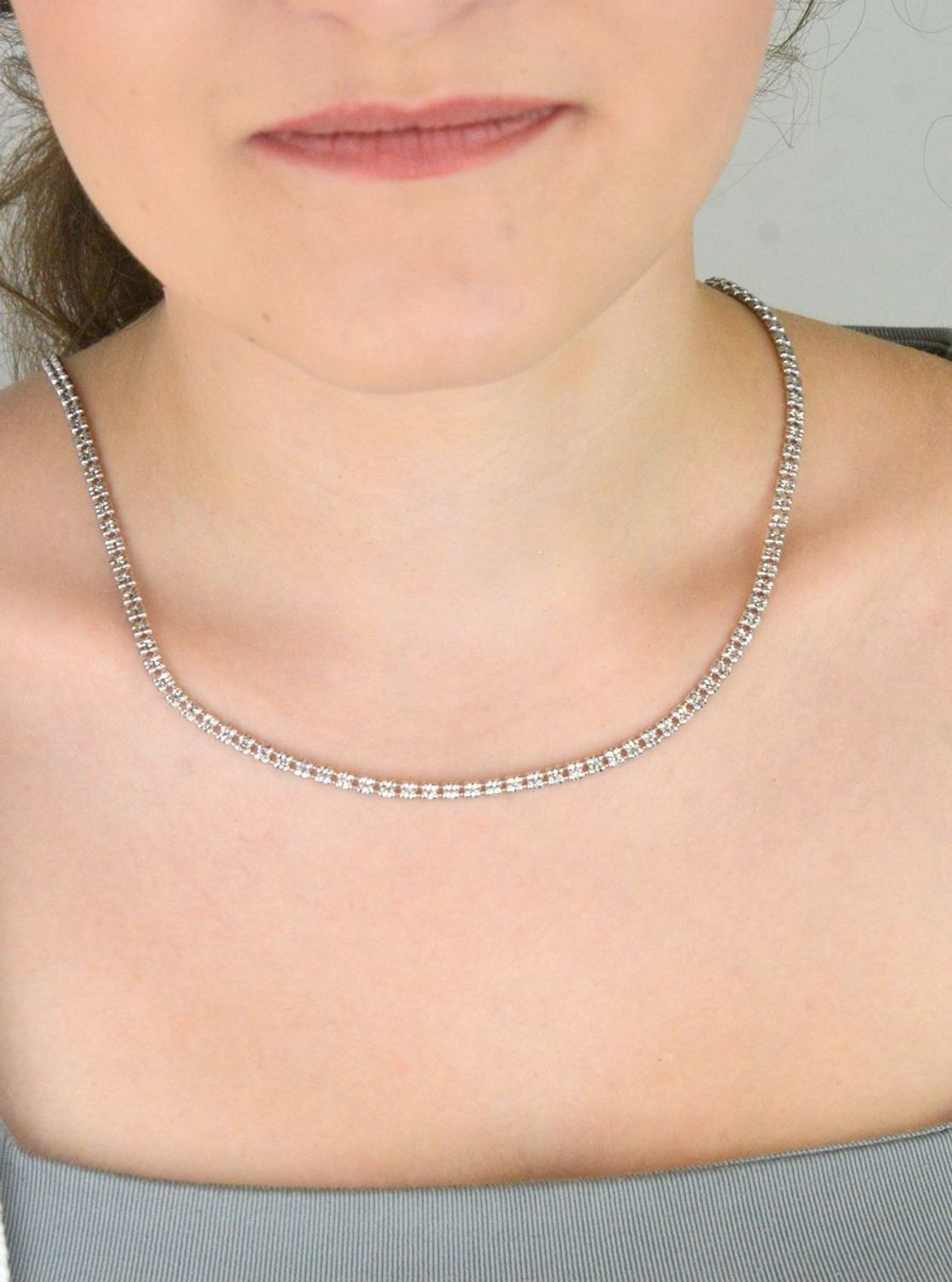 Naszyjnik srebrny z grawerowanymi kuleczkami w geometrycznym układzie - rozmiar 42cm.jpg